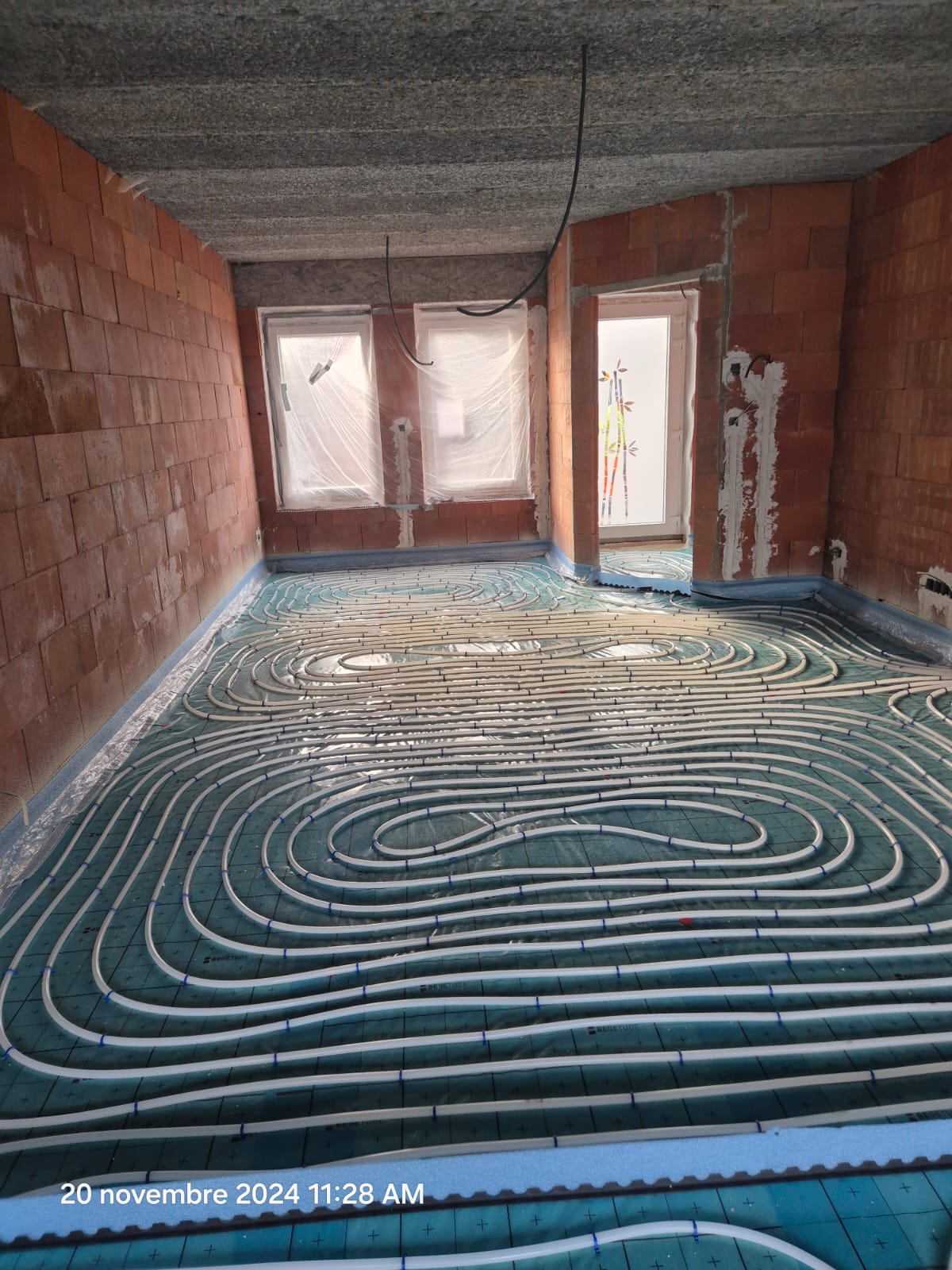 Plancher chauffant — pose en cours